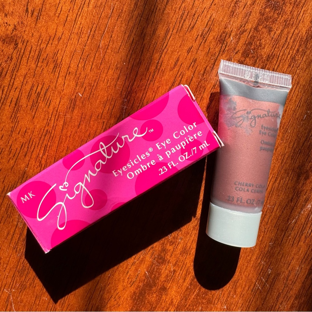 NWT Mary Kay Eyesicles Eye Shadow in Cherry Cola